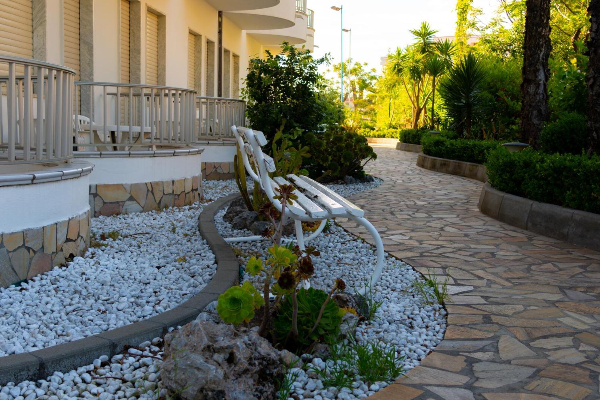 Garden Hotel